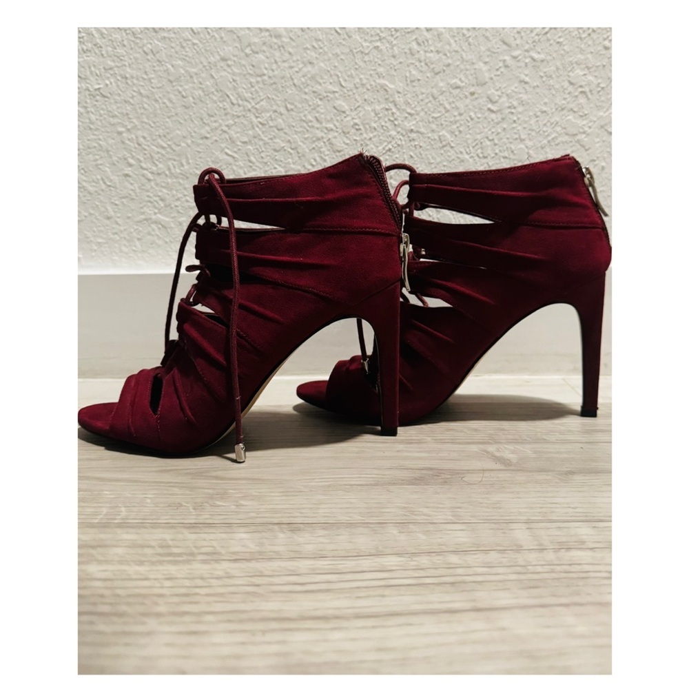 Red Heels - Picture 4 of 5